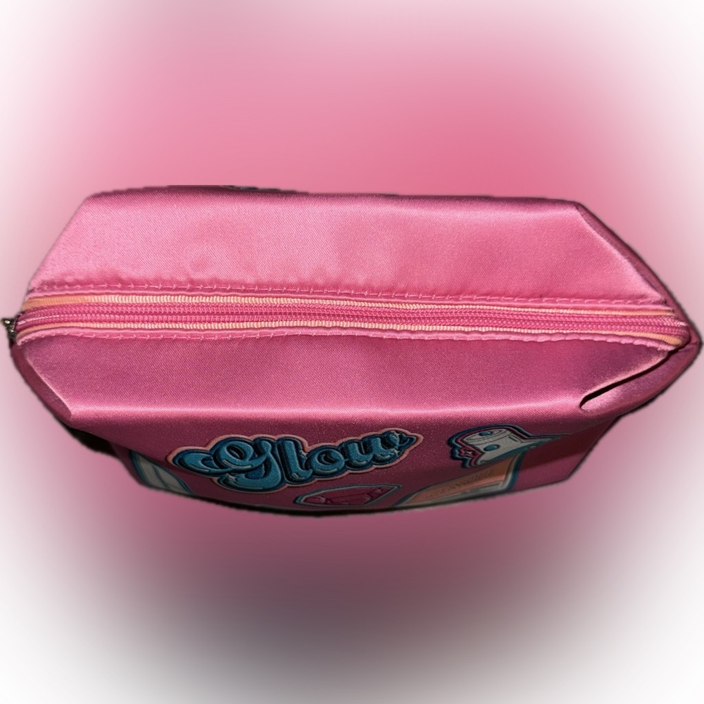 Clinique Pink Cosmetic Bag – Pink Galentine Glow Gift Pouch - Picture 5 of 5